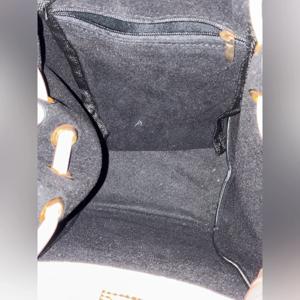 Scream Fun -‎ Face The Facts Handbag